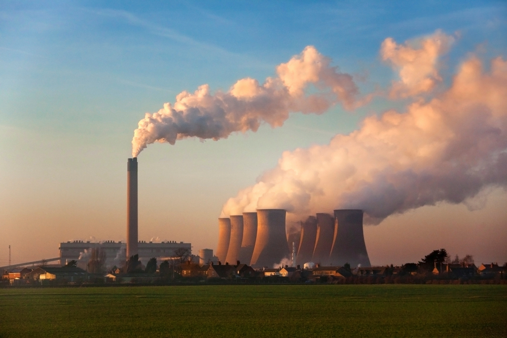Coal fired power plant in the UK. Photo: Steve Allen / Shutterstock. 